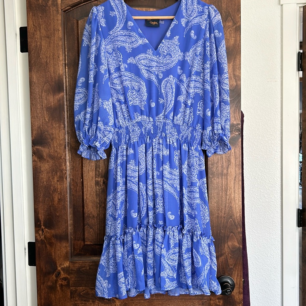 Just Taylor…Dress Blue Ruffle-Trim
Smocked Waist 3/4 Sleeve size 8